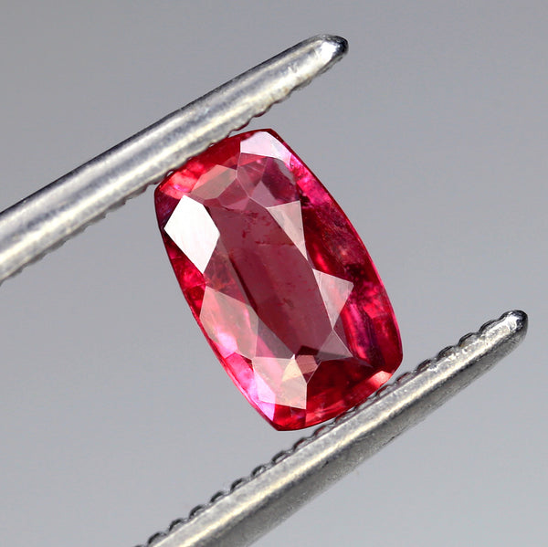 画材 Sapphire Genuine Fine 0.42ct Certified Natural Hot Pink Sapphire – sapphirebazaar