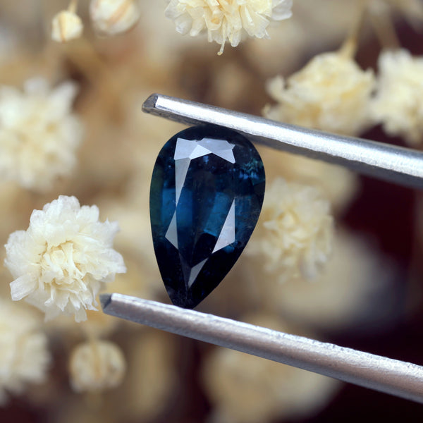 0.91ct Certified Natural Blue Sapphire