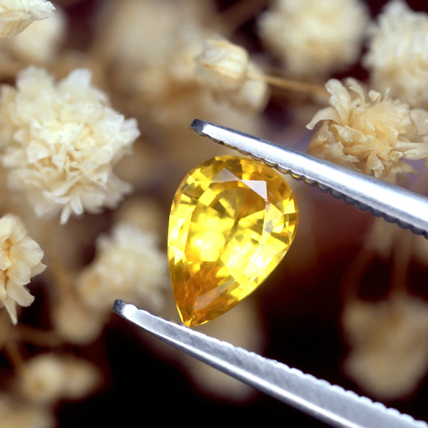 1.05 ct Certified Natural Yellow Sapphire